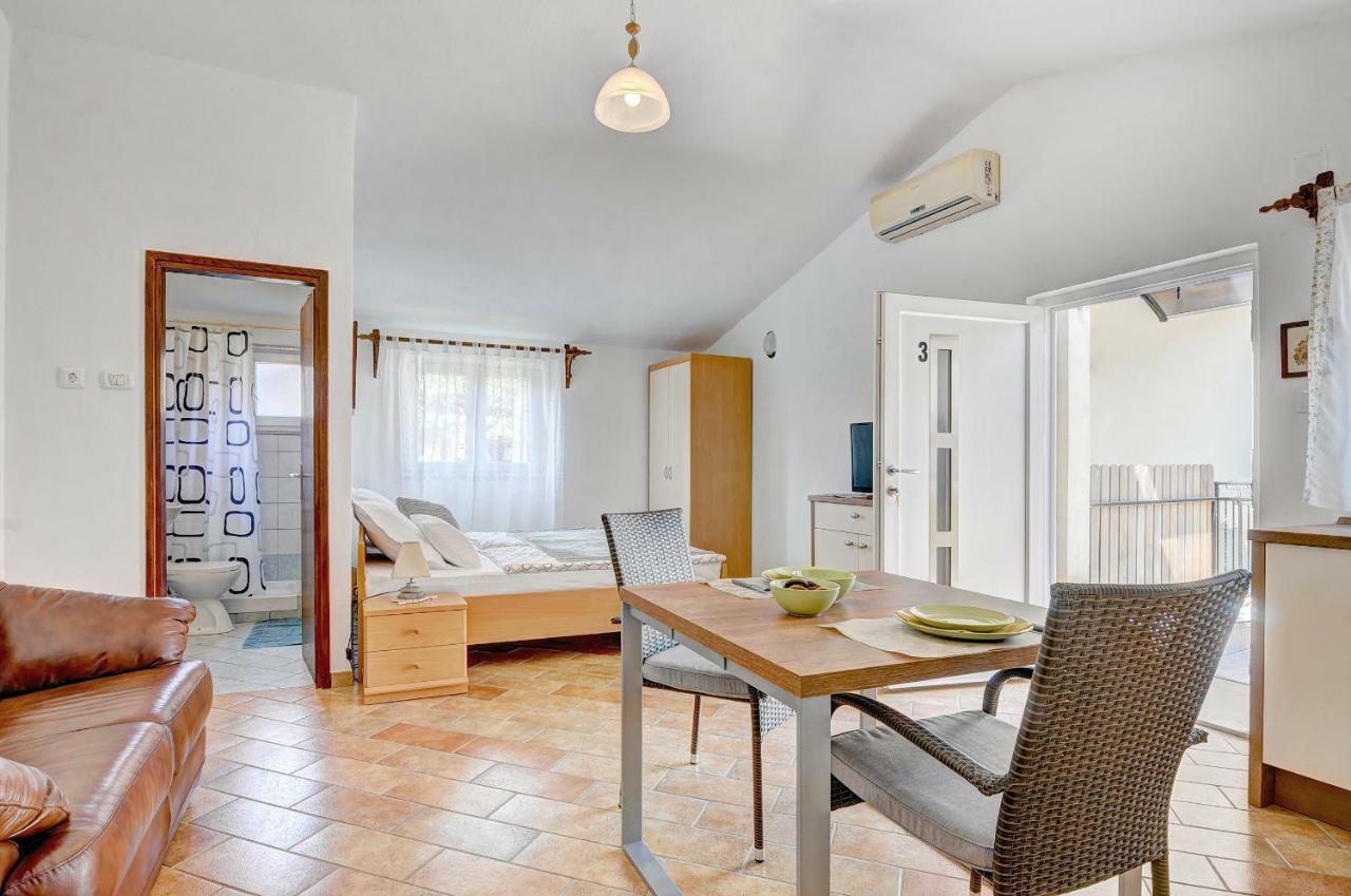 Adriatic Apartments Nada Fažana Eksteriør bilde